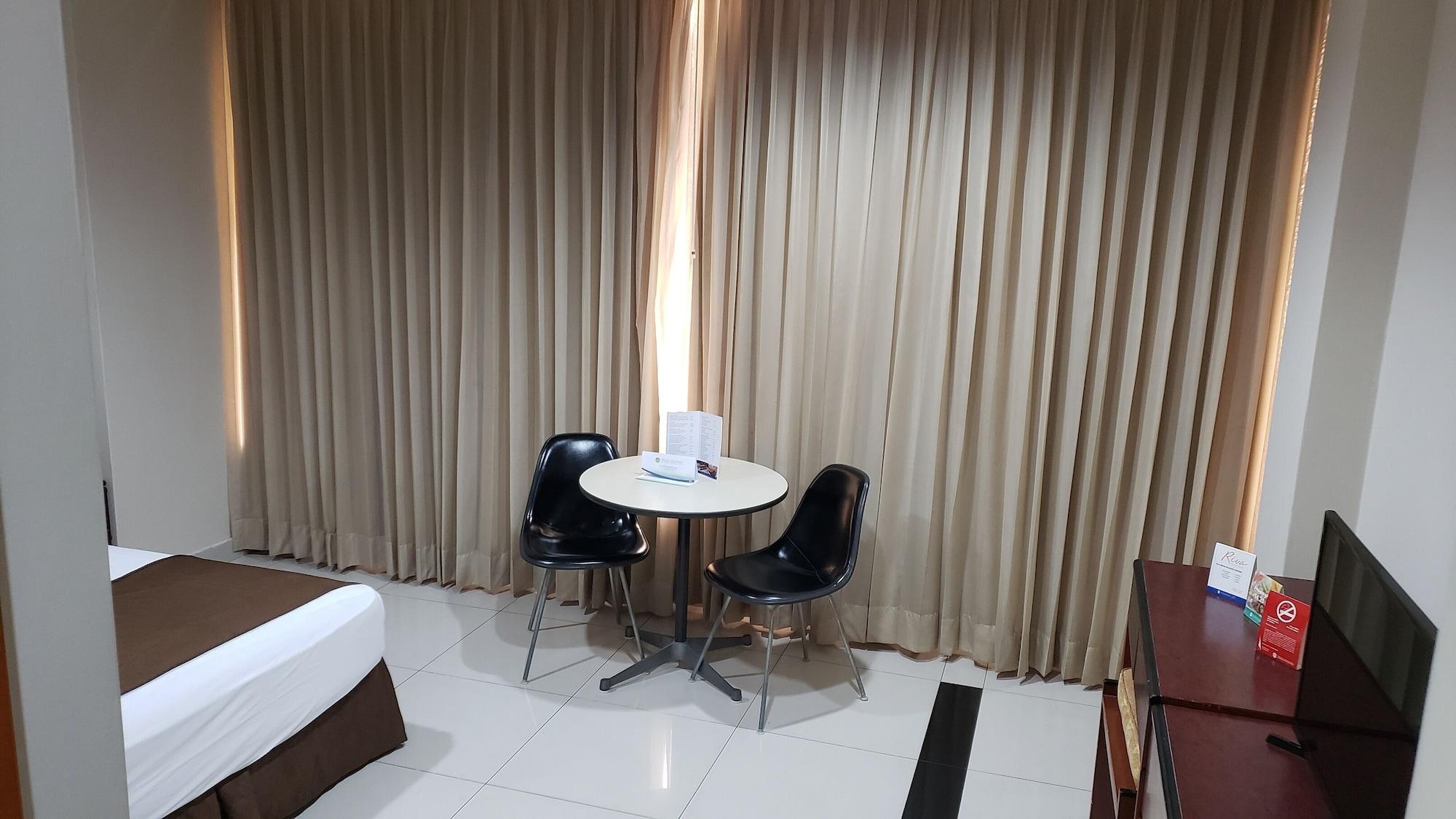Hotel Ramada Guayaquil Exterior photo