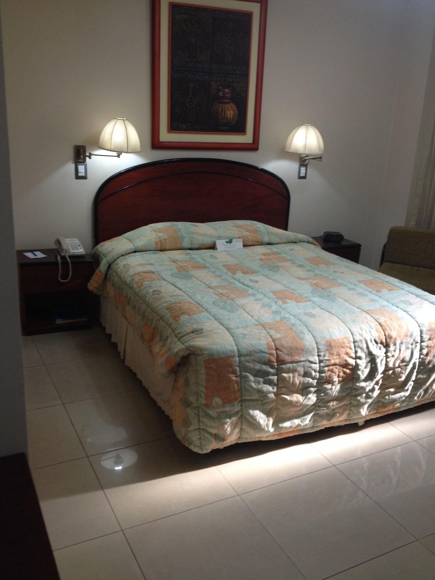 Hotel Ramada Guayaquil Exterior photo
