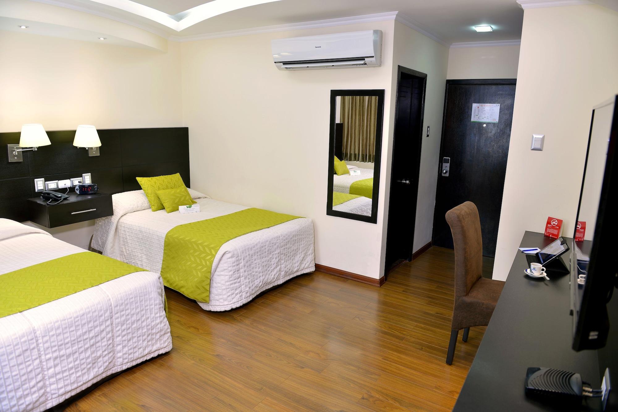 Hotel Ramada Guayaquil Exterior photo