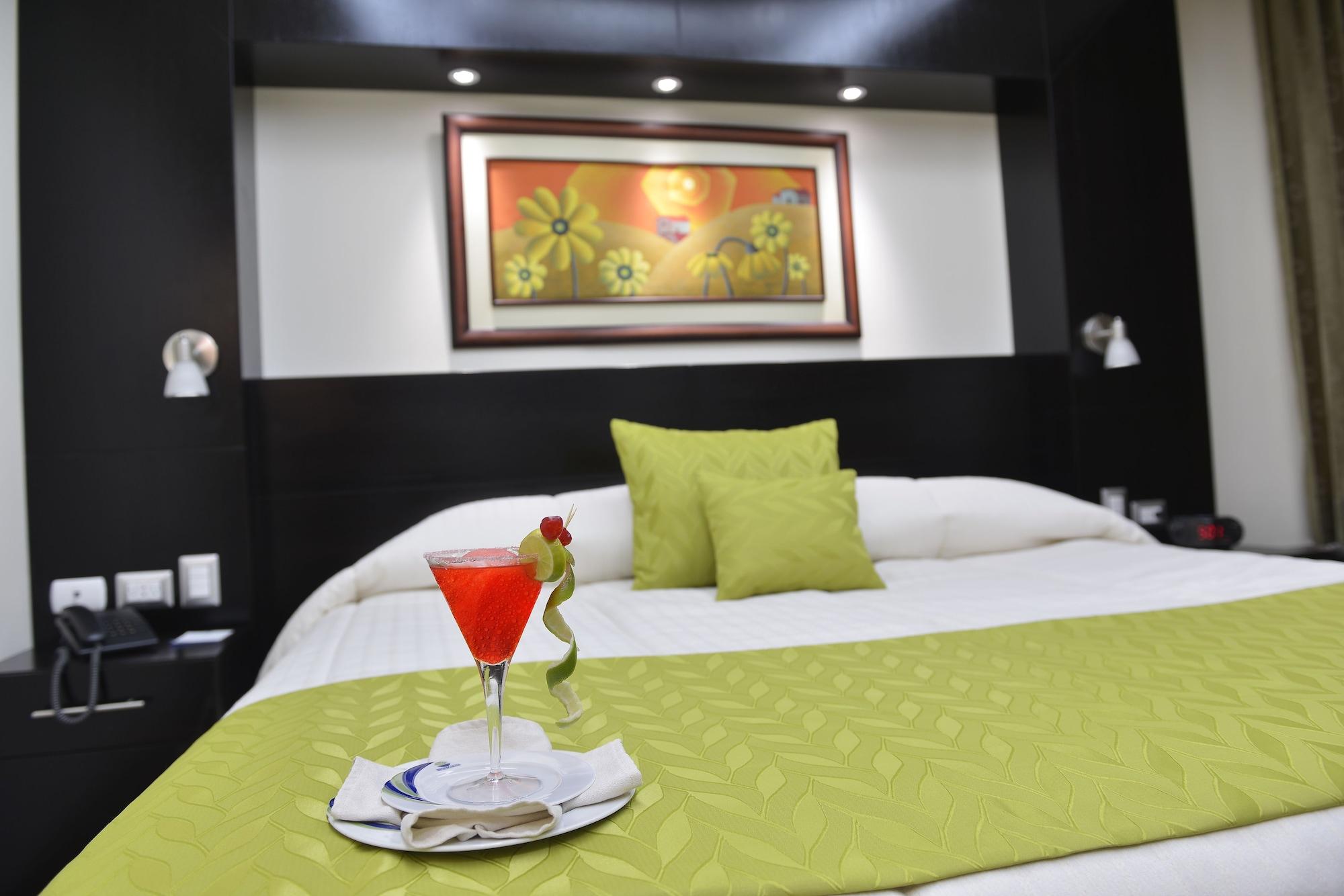 Hotel Ramada Guayaquil Exterior photo