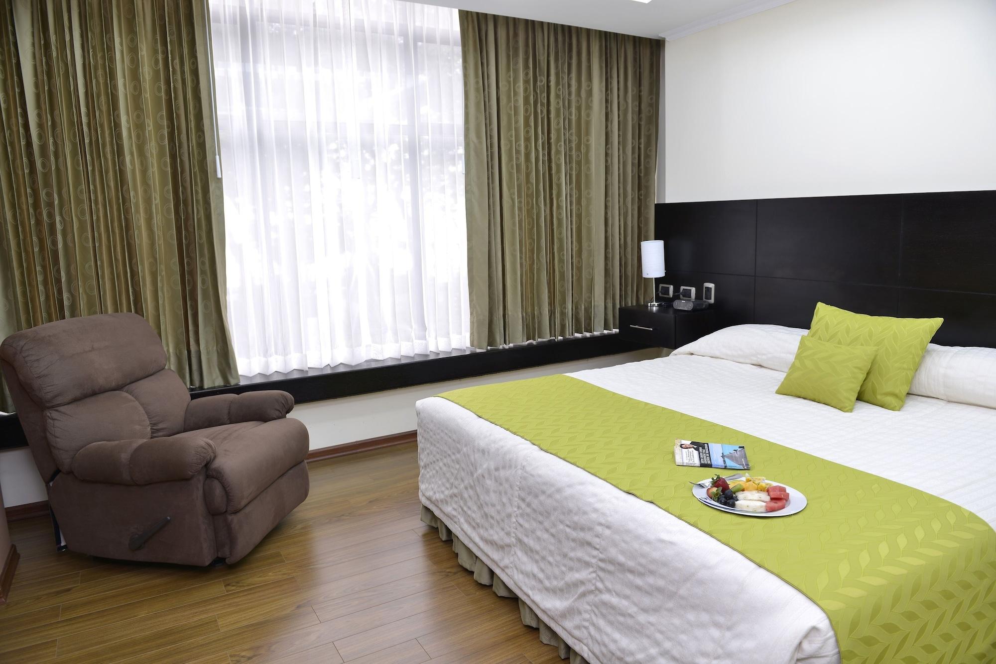 Hotel Ramada Guayaquil Exterior photo
