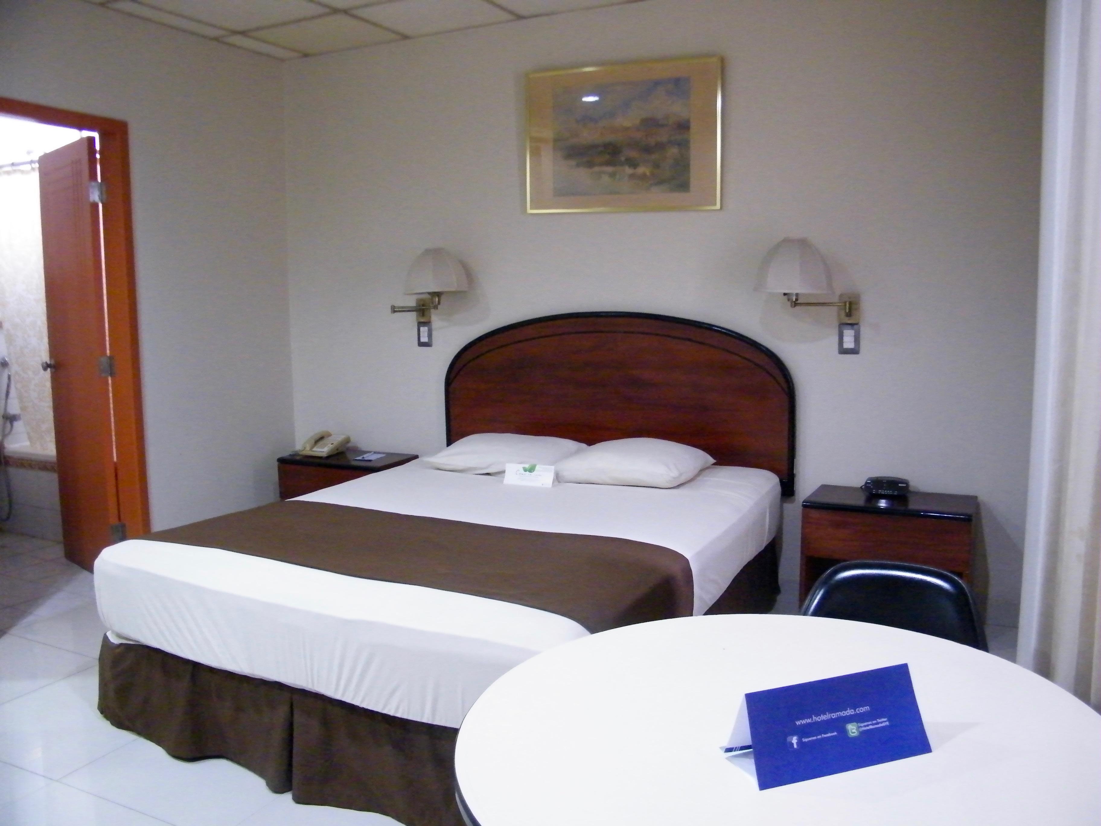 Hotel Ramada Guayaquil Exterior photo