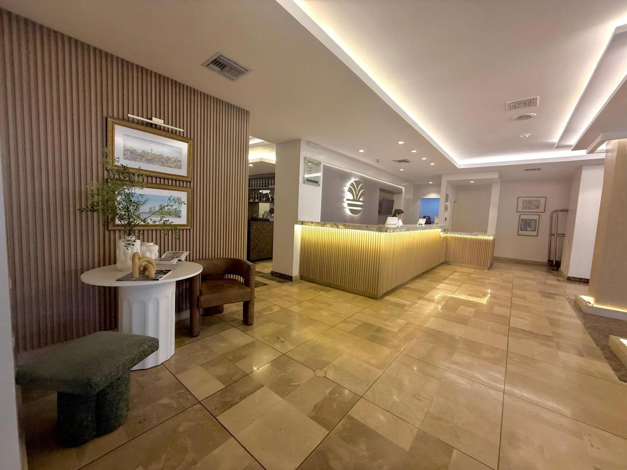 Hotel Ramada Guayaquil Exterior photo